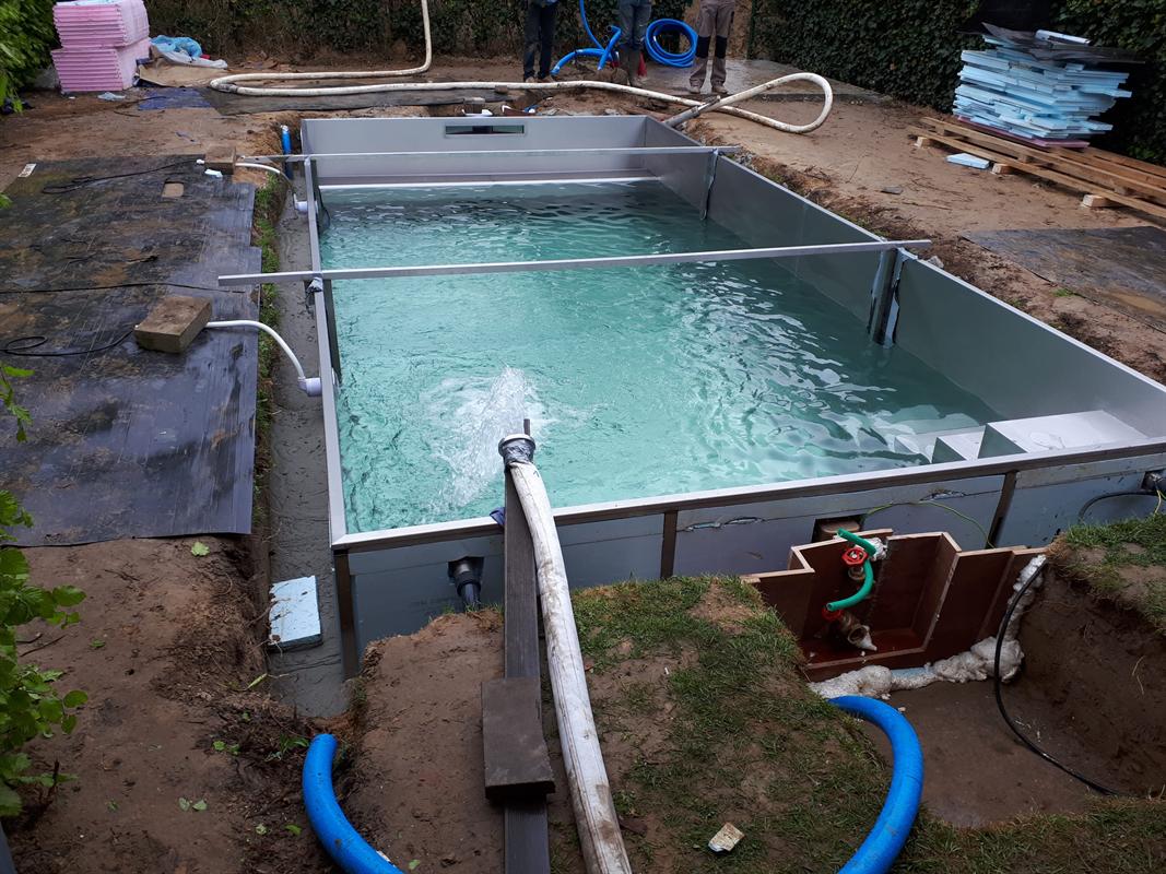 Zwembaden in structuurbeton